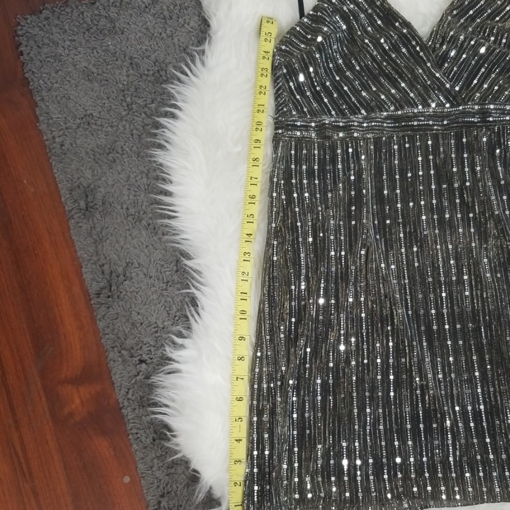 Black sequin cocktail dress - Picture 6 of 8